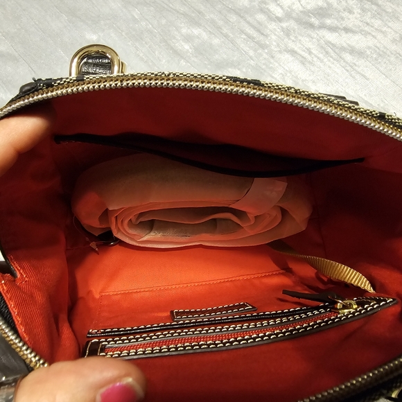 NWT Dooney and Bourke Crossbody - Picture 6 of 9